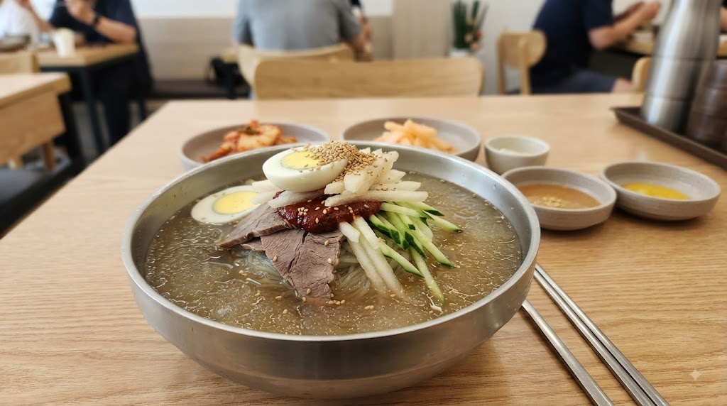 중화냉면 이름 뜻 중국냉면 중식냉면처럼 다양한 고명과 소스를 곁들인 중화냉면